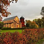 Cozy Home Stay In Kungsaengen-Read Host Info